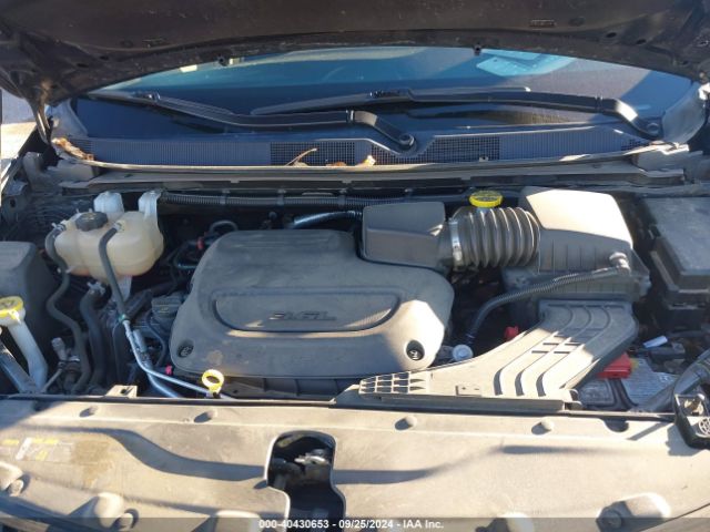 2C4RC1CG0NR235640 Chrysler Voyager Lx