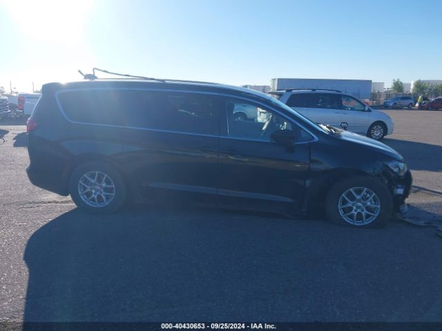 2C4RC1CG0NR235640 Chrysler Voyager Lx