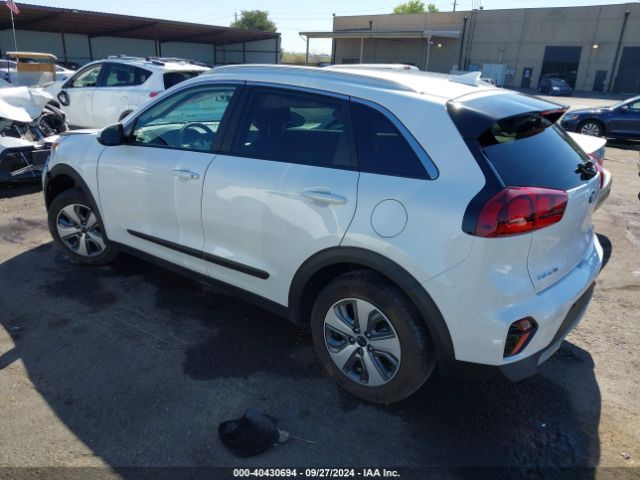 KNDCB3LC6M5470671 KIA NIRO LX