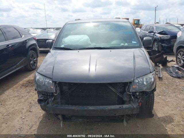 2C4RDGEG5JR300988 Dodge Grand Caravan Gt