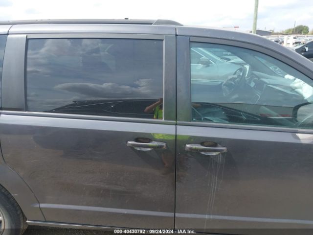 2C4RDGEG5JR300988 Dodge Grand Caravan Gt