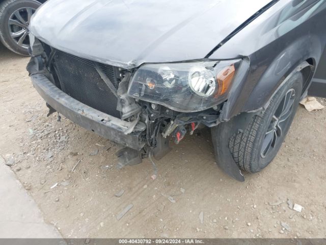 2C4RDGEG5JR300988 Dodge Grand Caravan Gt