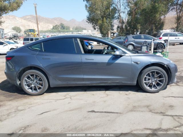 5YJ3E1EB1KF432647 Tesla Model 3 Long Range/performance