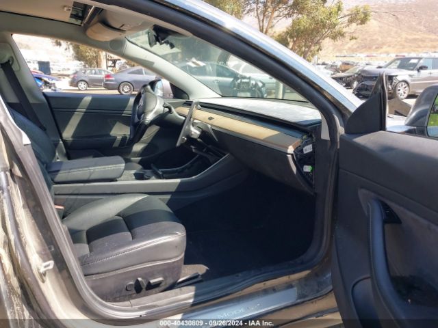 5YJ3E1EB1KF432647 Tesla Model 3 Long Range/performance