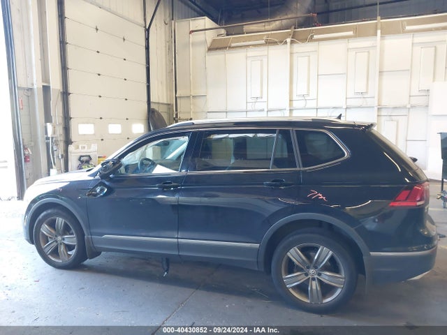 3VV2B7AXXMM136616 Volkswagen Tiguan 2.0t Se/2.0t Se R-line Black/2.0t Sel