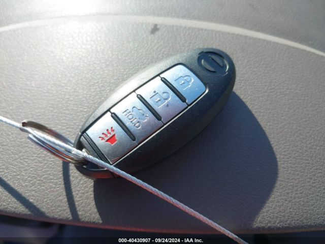 3N1CN7AP3EL830052 Nissan Versa 1.6 Sl