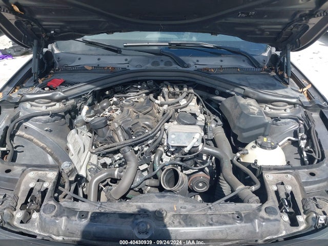 BMW 320i 2016 WBA8E1G57GNT38193 Image 10