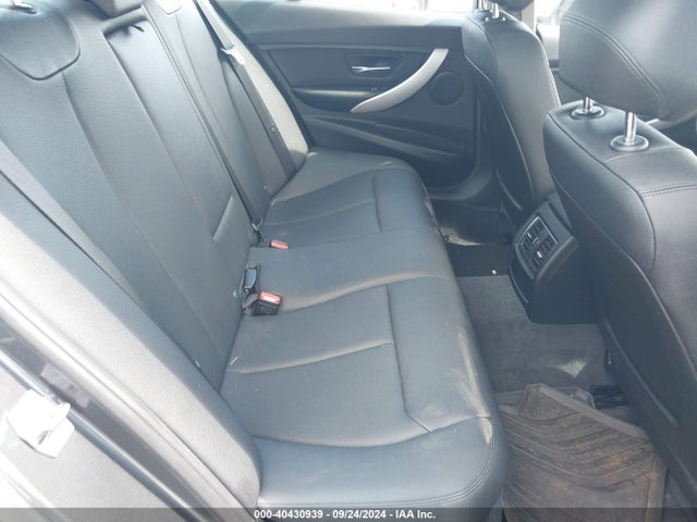 BMW 320i 2016 WBA8E1G57GNT38193 Image 8