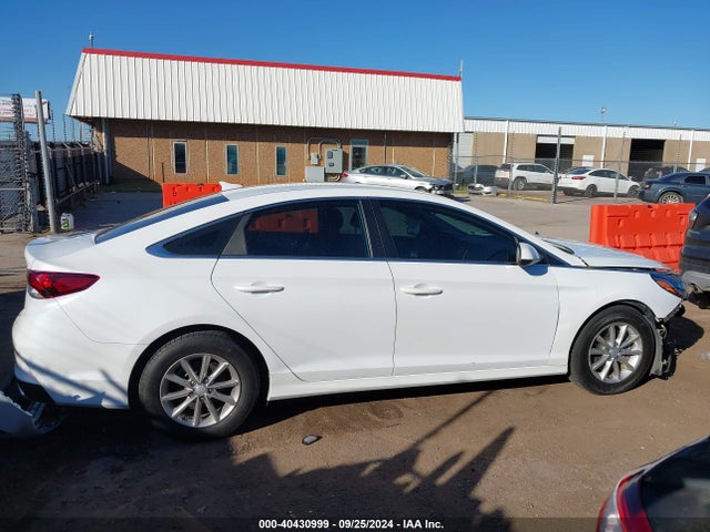 Hyundai SONATA SE 2019 5NPE24AF2KH755215 Image 14