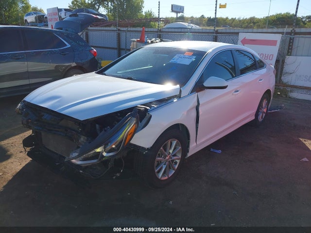 Hyundai SONATA SE 2019 5NPE24AF2KH755215 Image 2