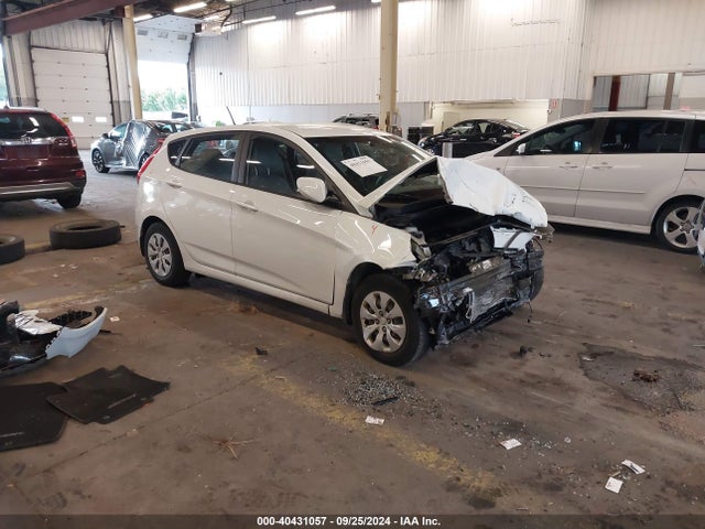 2016 KMHCT5AE1GU249904 zdjęcie główne