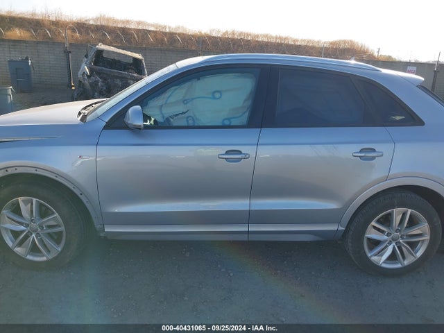 WA1BCCFS8JR016383 Audi Q3 2.0t Premium/2.0t Sport Premium