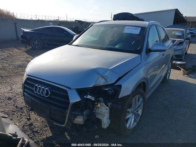 WA1BCCFS8JR016383 Audi Q3 2.0t Premium/2.0t Sport Premium