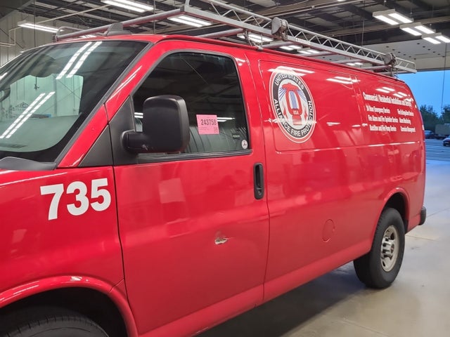 GMC Savana 3500 Work Van 2017 1GTZ7GFF4H1130442 Image 2