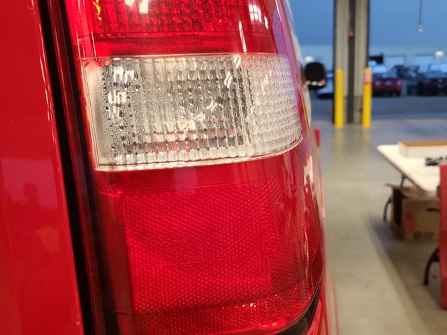 GMC Savana 3500 Work Van 2017 1GTZ7GFF4H1130442 Image 17