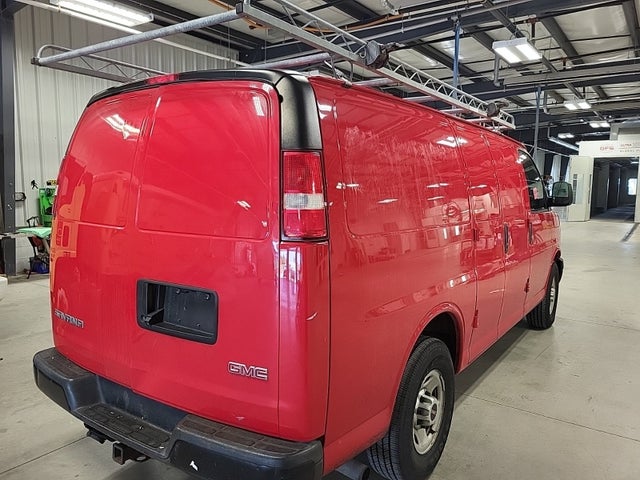 GMC Savana 3500 Work Van 2017 1GTZ7GFF4H1130442 Image 3