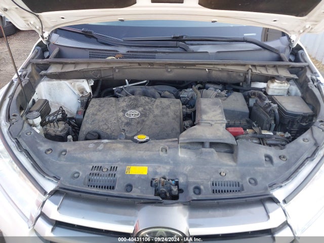 5TDBZRFH8HS386496 Toyota Highlander Le