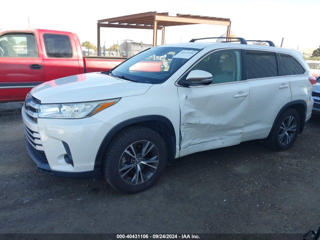 5TDBZRFH8HS386496 Toyota Highlander Le