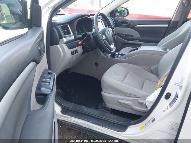 5TDBZRFH8HS386496 Toyota Highlander Le