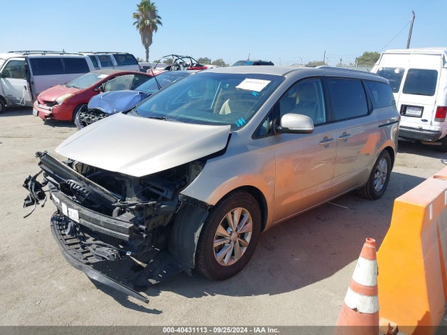 KIA SEDONA LX 2016 KNDMB5C1XG6149150 Image 2