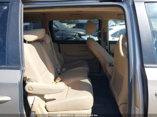 KIA SEDONA LX 2016 KNDMB5C1XG6149150 Image 8