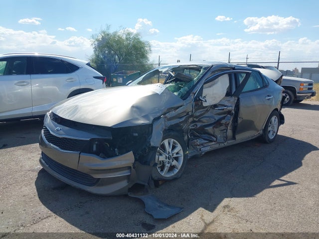 KIA Optima Lx 2017 5XXGT4L31HG166766 Image 2