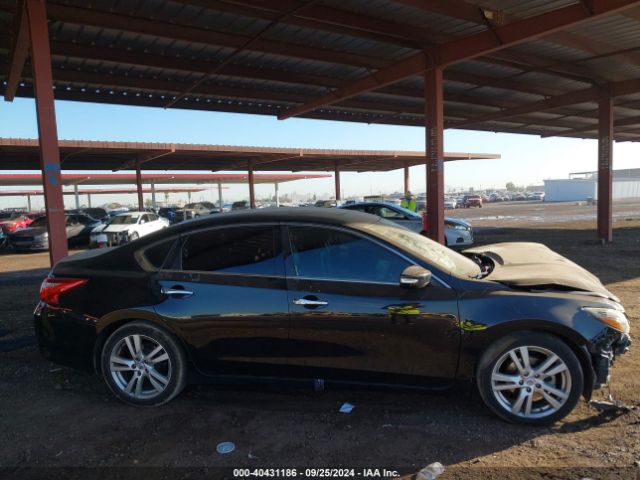 1N4BL3AP3HC145689 Nissan Altima 3.5 Sl