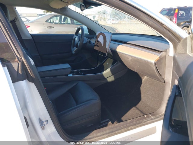 2020 TESLA MODEL 3 5YJ3E1EB6LF637575 Photo 4
