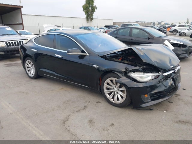 2016 TESLA MODEL S 5YJSA1E17GF141642 Photo 0