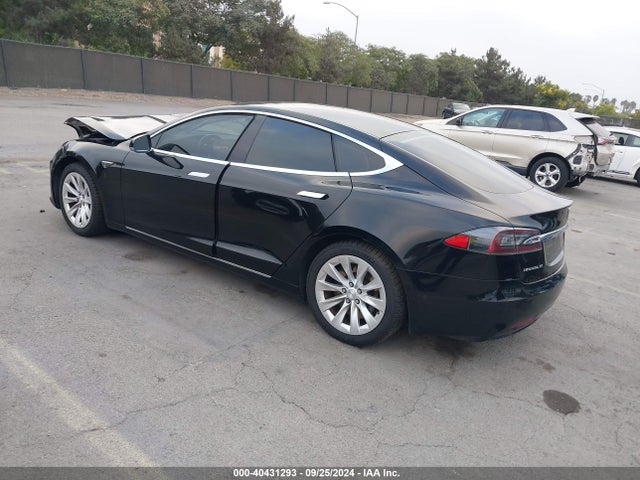 2016 TESLA MODEL S 5YJSA1E17GF141642 Photo 2