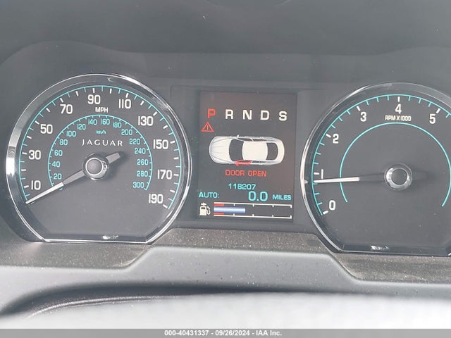 2012 JAGUAR XF SAJWA0HB7CLS42186 Photo 6