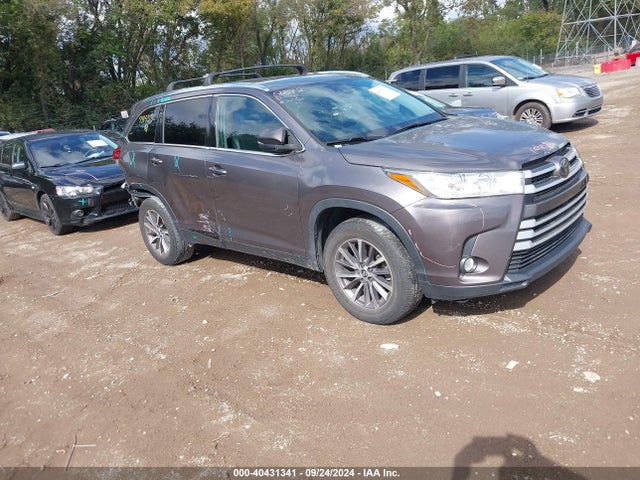 Toyota Highlander Xle 2019 5TDKZRFH6KS559553 Image 1