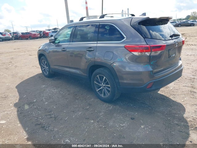 Toyota Highlander Xle 2019 5TDKZRFH6KS559553 Image 3