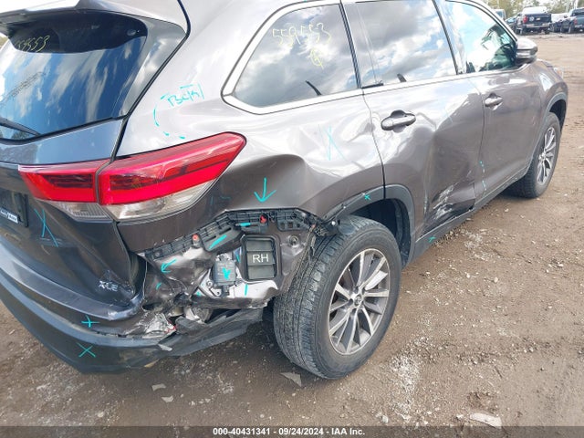 Toyota Highlander Xle 2019 5TDKZRFH6KS559553 Image 6