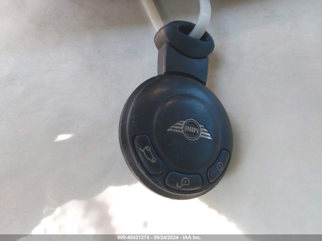 2008 MINI COOPER S CLUBMAN WMWMM33588TP70419 Photo 10