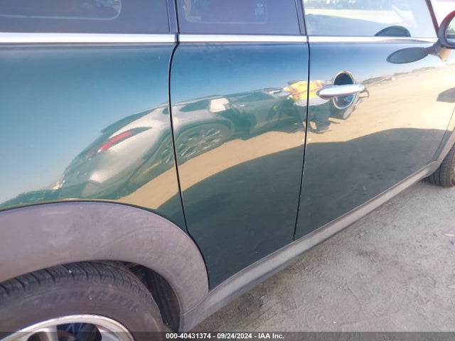 2008 MINI COOPER S CLUBMAN WMWMM33588TP70419 Photo 5