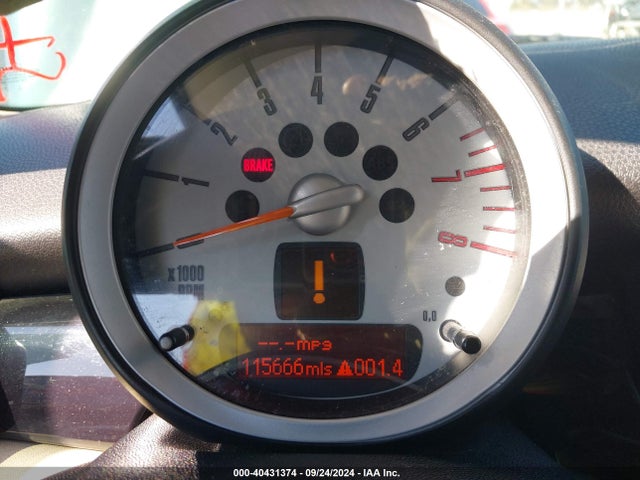 2008 MINI COOPER S CLUBMAN WMWMM33588TP70419 Photo 6