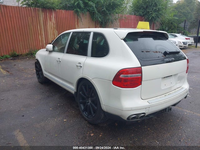 2008 PORSCHE CAYENNE WP1AC29P78LA93888 Photo 2