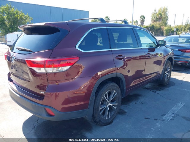 Toyota Highlander Le 2017 5TDBZRFH5HS467004 Image 4