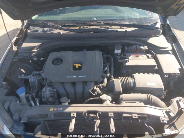 Hyundai ELANTRA SE 2018 5NPD74LF2JH229854 Image 10