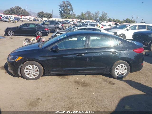Hyundai ELANTRA SE 2018 5NPD74LF2JH229854 Image 13