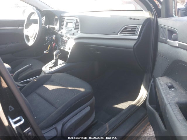 Hyundai ELANTRA SE 2018 5NPD74LF2JH229854 Image 5