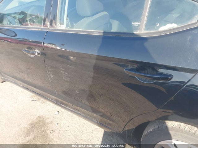 Hyundai ELANTRA SE 2018 5NPD74LF2JH229854 Image 6