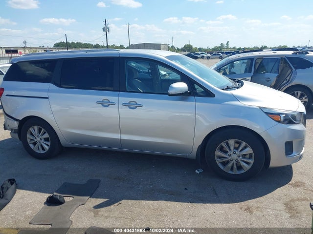 KIA SEDONA LX 2016 KNDMB5C12G6181753 Image 13