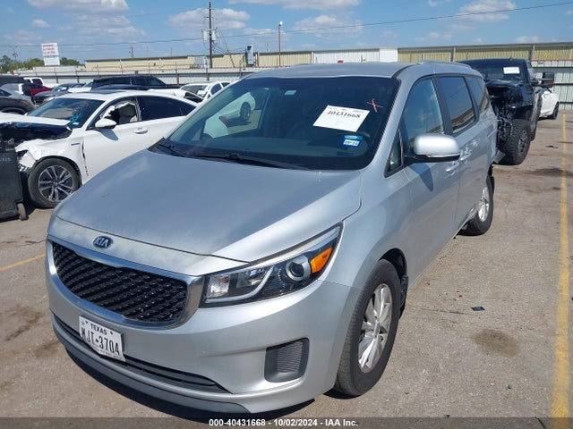 KIA SEDONA LX 2016 KNDMB5C12G6181753 Image 2