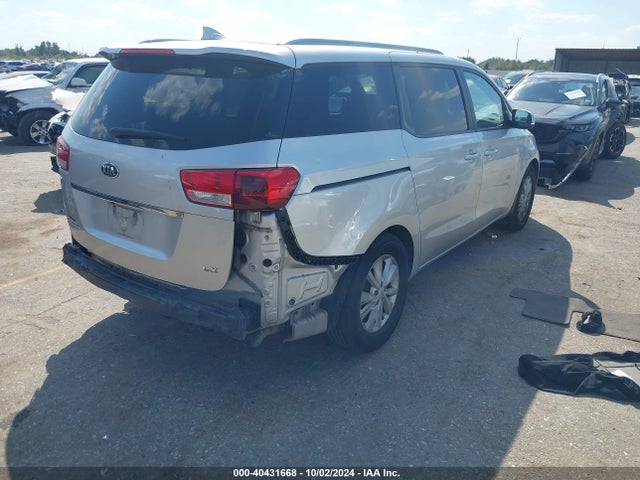 KIA SEDONA LX 2016 KNDMB5C12G6181753 Image 4