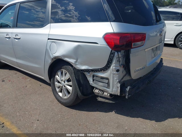 KIA SEDONA LX 2016 KNDMB5C12G6181753 Image 6