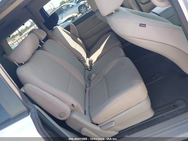 KIA SEDONA LX 2016 KNDMB5C12G6181753 Image 8