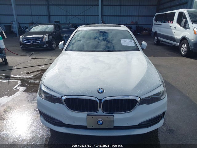 WBAJA7C39HG905594 BMW 530i Xdrive