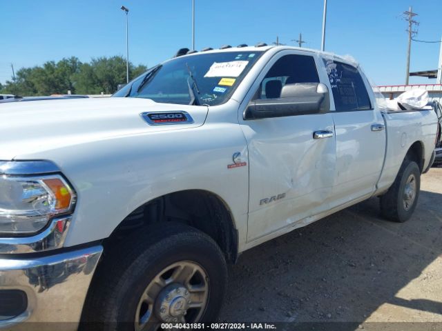 3C6UR5CL1NG366599 RAM 2500 Tradesman  4x4 6'4 Box